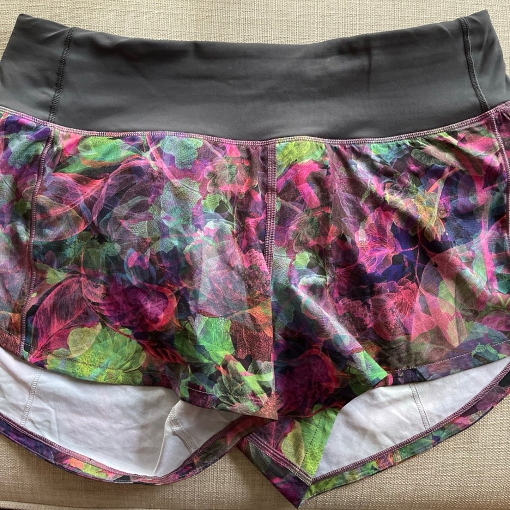 Lululemon speed up shorts size 6
